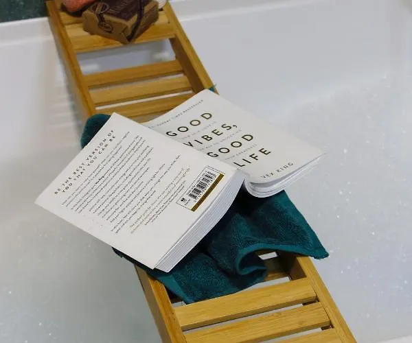 Olive Shade - Near The Apartamento *